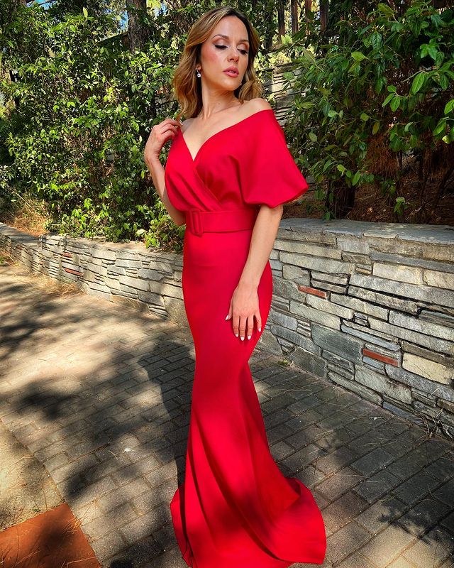 Red mermaid!🧜🏽‍♀️  #occassionwear #clothes #weddingdress #boutique #skg #gr...